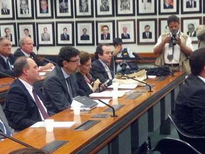 6c48f-hugo-na-camara