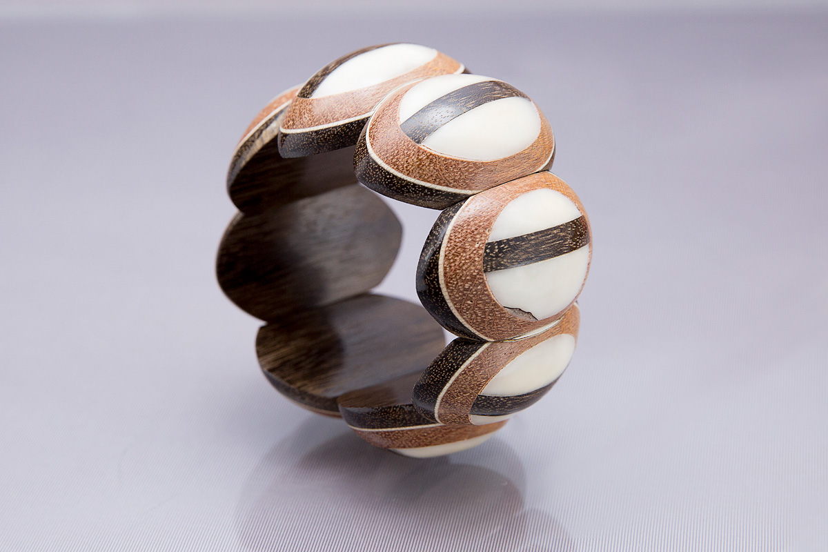 5 Pulseira de madeira e semente de jarina